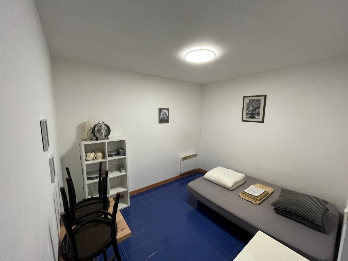 Studio . T1 CV - Calme avec cour Montpellier Esterno foto